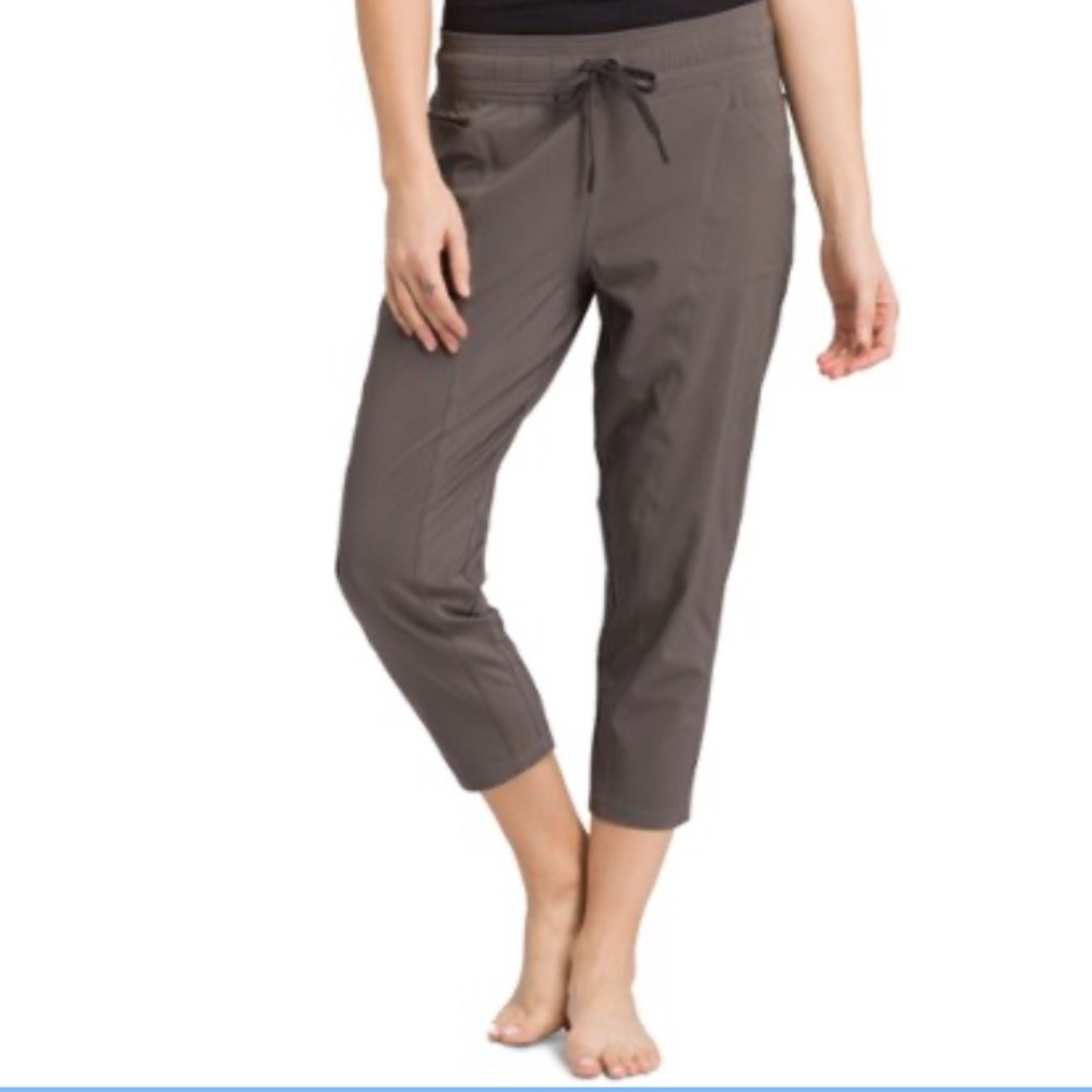 Lightweight Capri pants